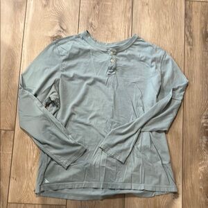 EUC Men’s Untuckit Long Sleeve Top Sz XL